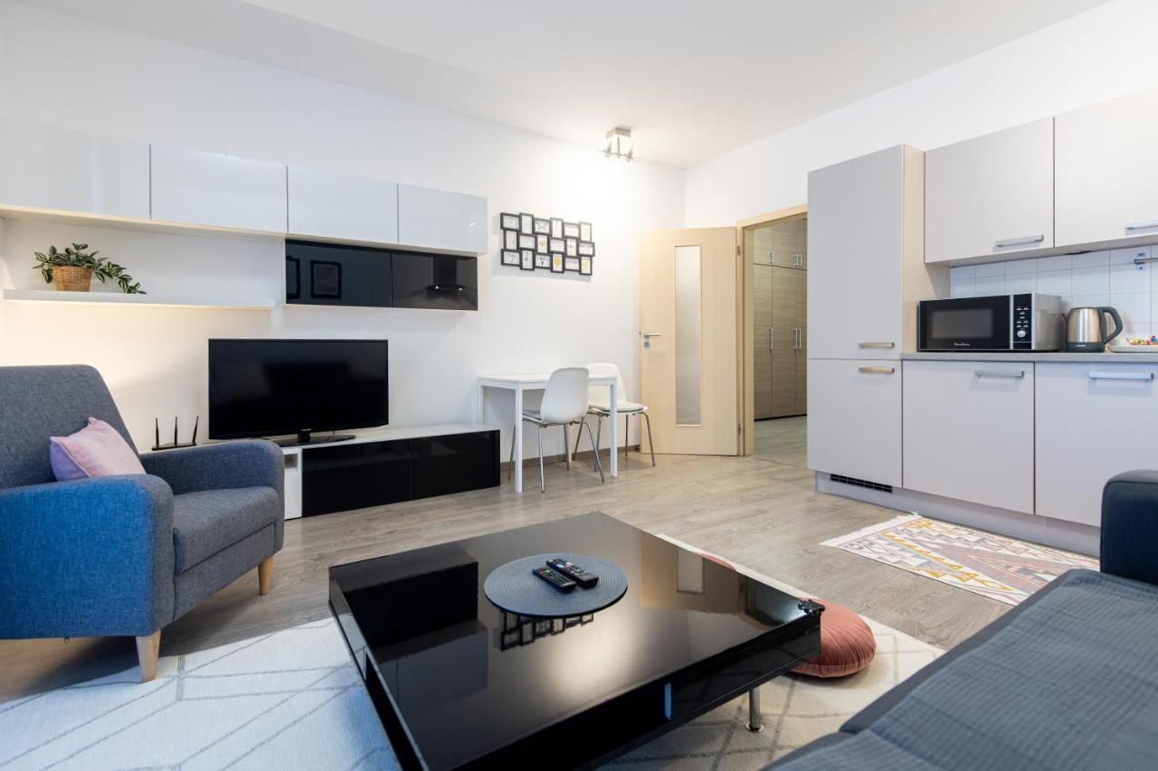 Nova Karolina Apartment اوسترافا المظهر الخارجي الصورة
